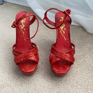 Alice and Olivia by Stacy Bendet red retro sandals